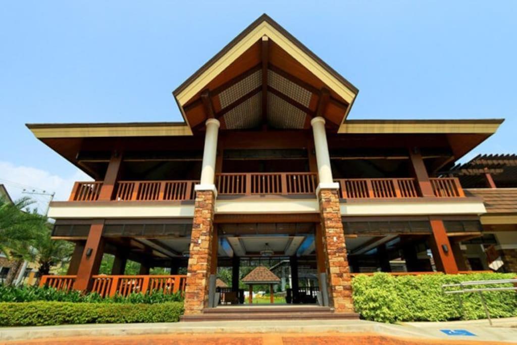 Dreamy 2Br Condo, With A Golf Course View Cebu Zewnętrze zdjęcie