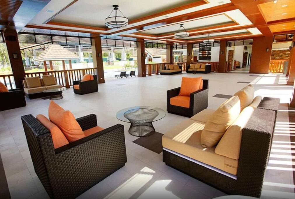 Dreamy 2Br Condo, With A Golf Course View Cebu Zewnętrze zdjęcie